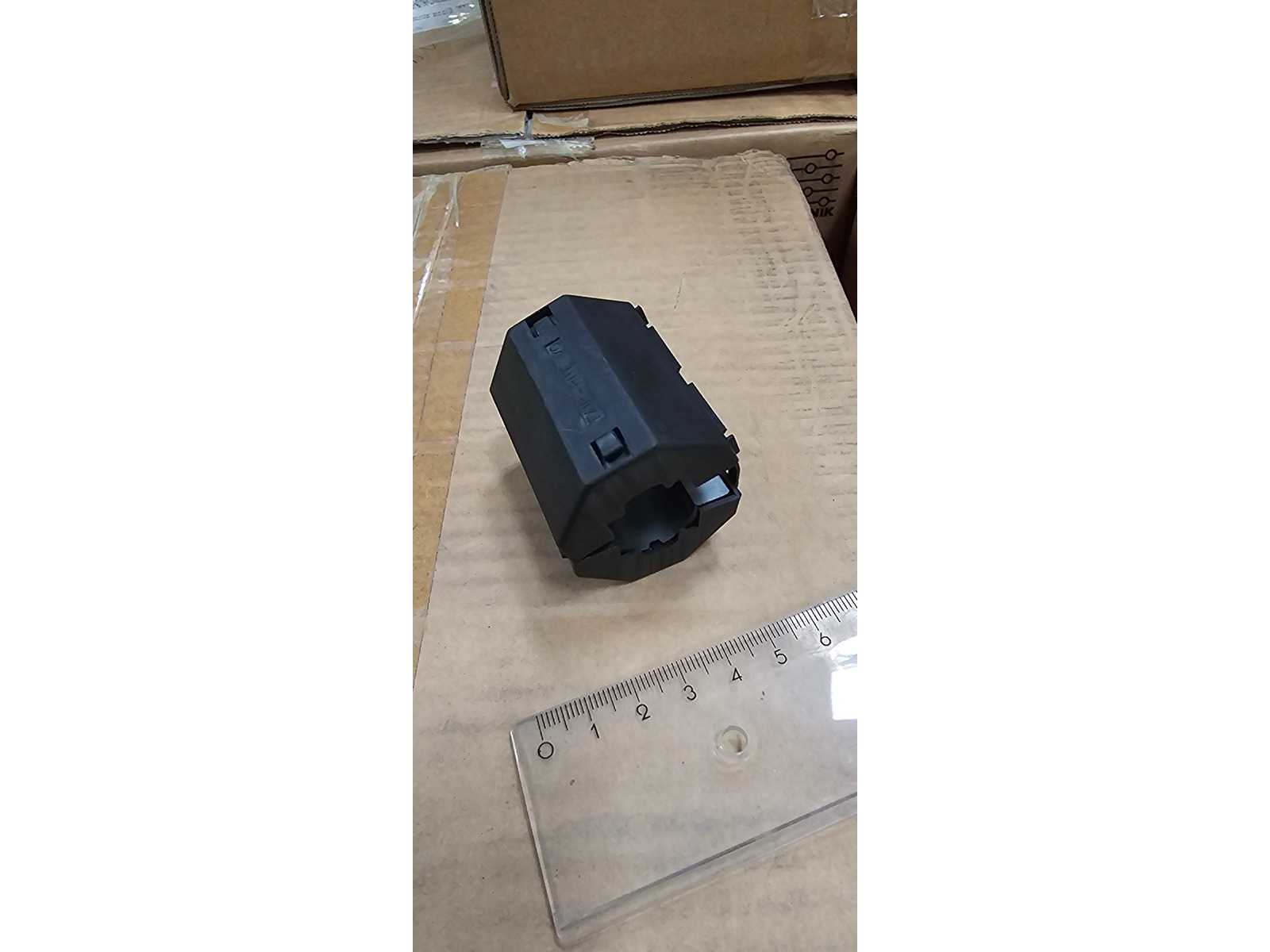 1,570 pcs Ferrite Cores Hinged – Mouser Electronics, Various Resistors & Sizes