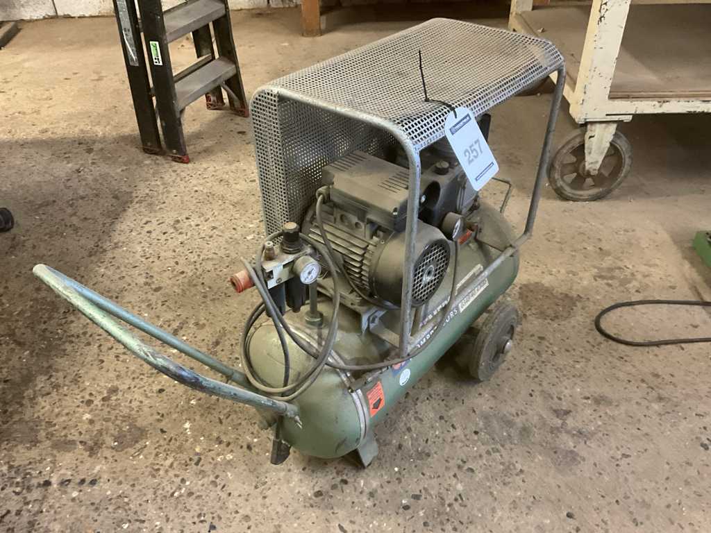 2000 Creemers Mobile 220 Air Compressor