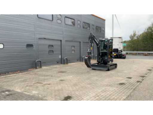 30e4251d-2e53-4778-b025-e94a6c14e695.mp4