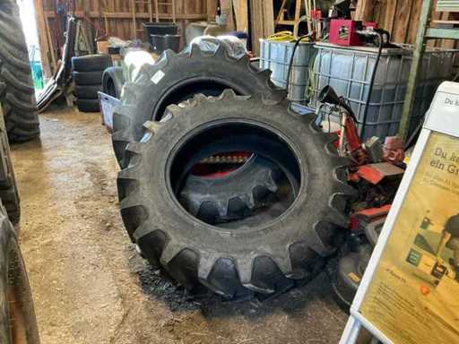 Pneumatico trattore John Deere (2x)