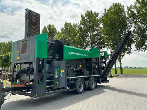 Agricultural and earthmoving equipment, tools and accessories