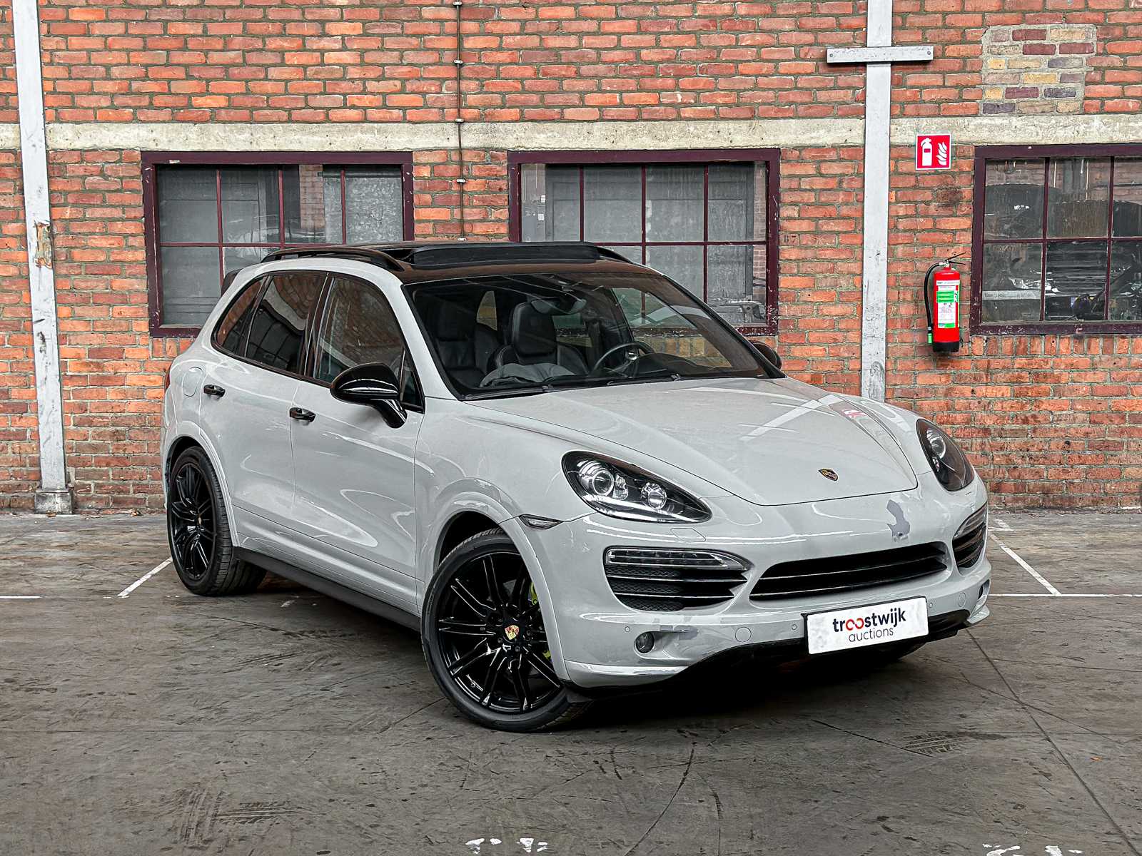 Porsche Cayenne S 4.8 V8 Sport-Chrono 400pk 2013, JP-842-T