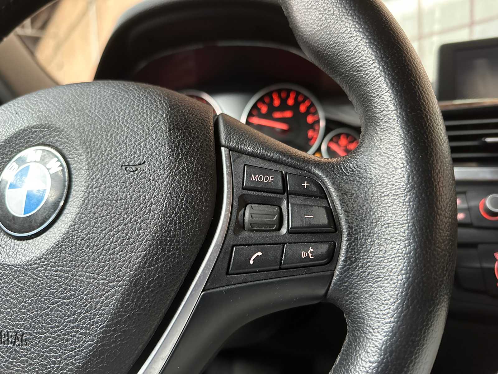 BMW 320i High Executive 184pk 2012 3-serie, 75-XGB-4