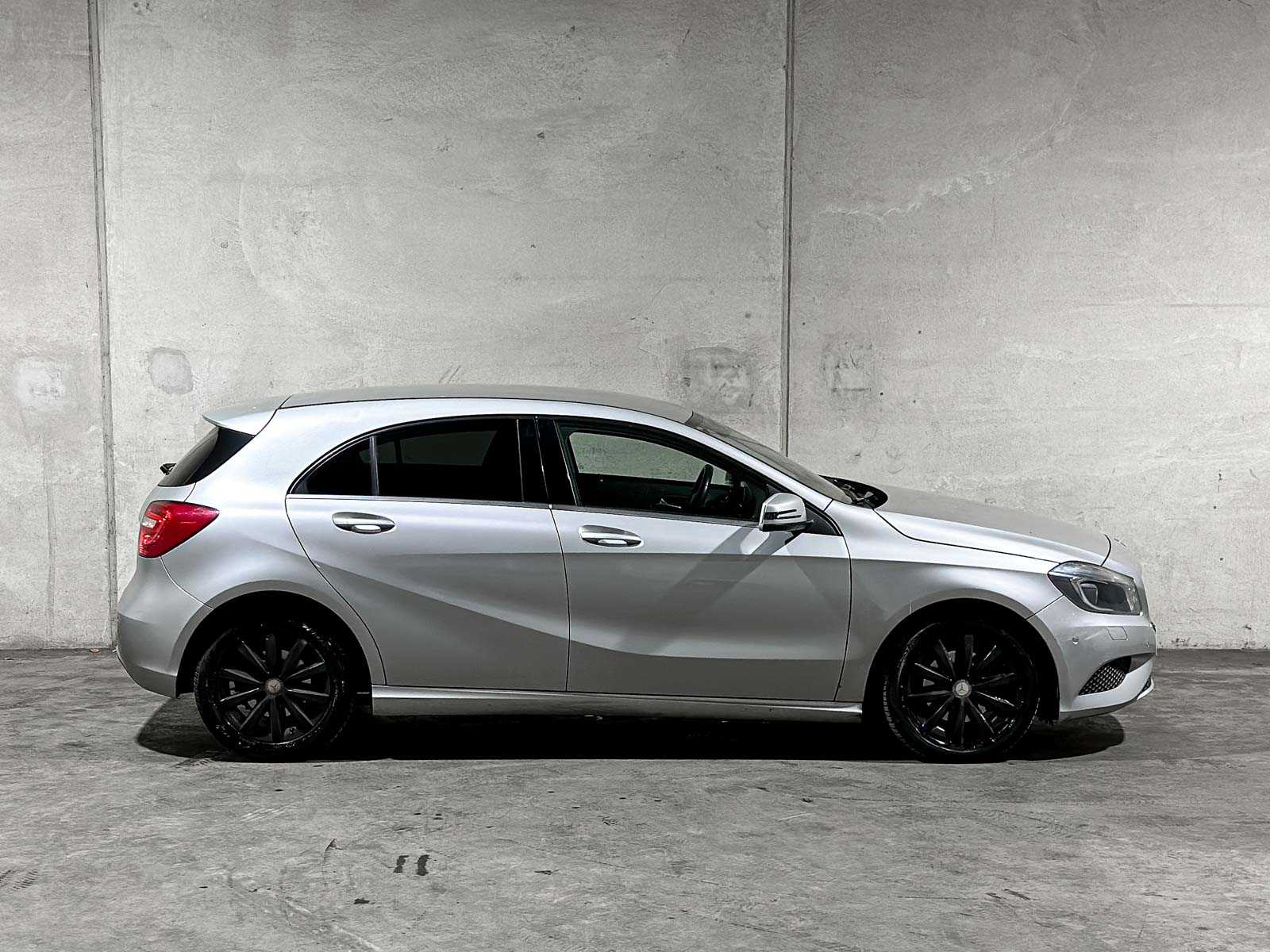 Mercedes-Benz A180 Ambition A-klasse 121pk 2012 (Origineel-NL), 75-ZJJ-1