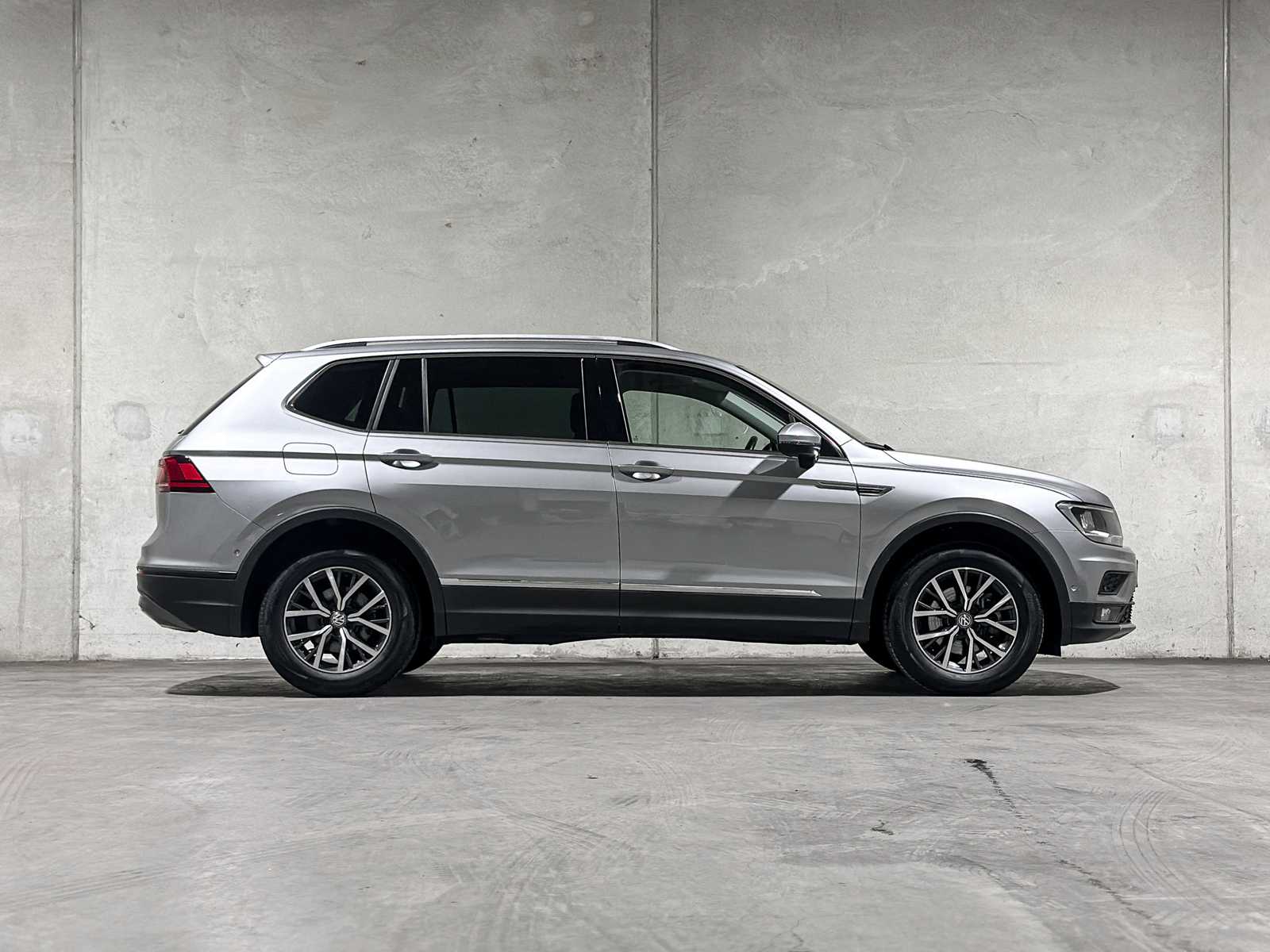 Volkswagen Tiguan Allspace 1.5 TSI Comfortline Business -Automatic- 150hp 2020, J-620-ST