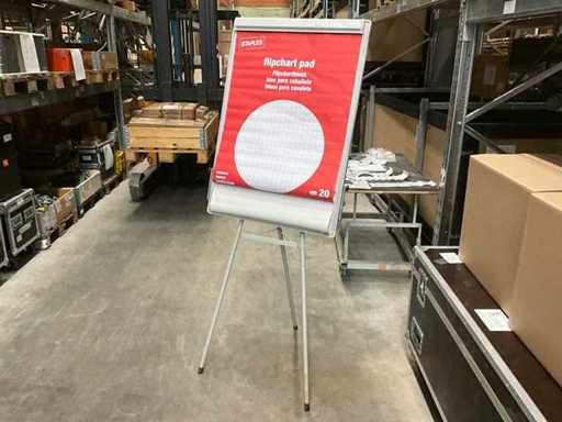 Flipchart usato con lotto misto 9 pezzi / Tecnicamente va bene