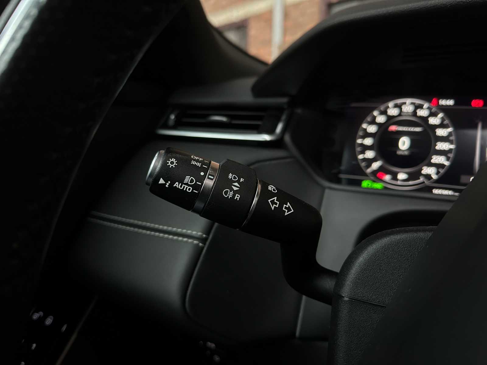 Land Rover Range Rover Velar 2.0 I4 AWD R-D HSE 237pk 2017, PP-174-L