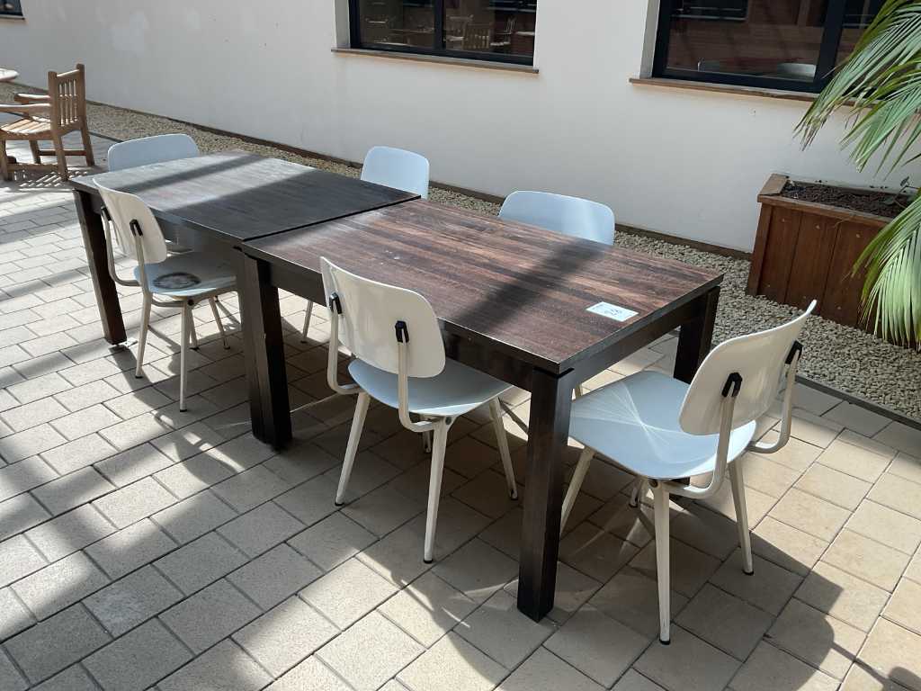 Canteen table with chairs (2x)