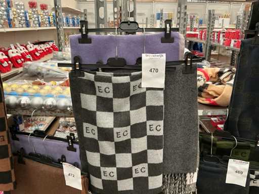 Schal aus Ziegenwolle. (3-fach)