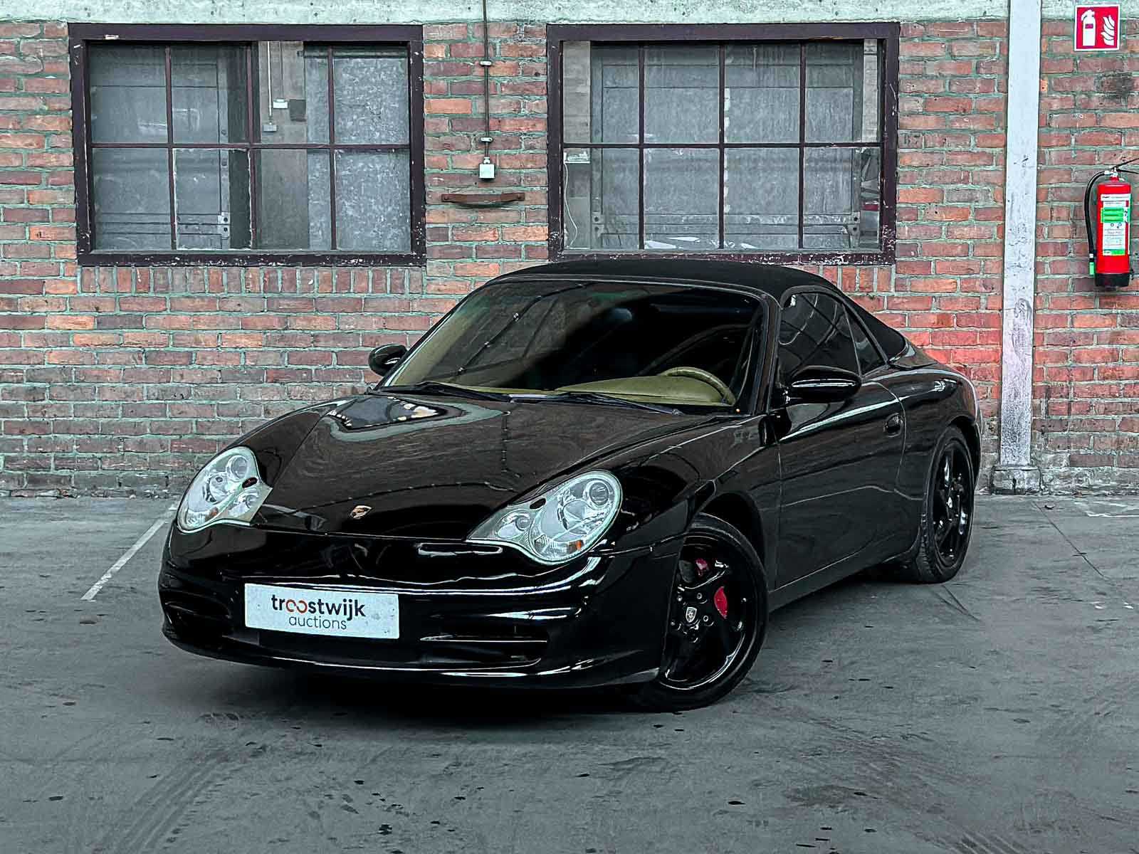 Porsche 911 Carrera 4 Cabriolet 3.6 996 320pk 2002 Youngtimer HANDGESCHAKELD 