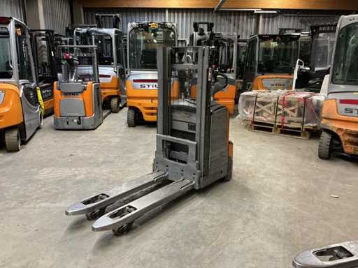 STILL - EXD-18 - Stacker - 2020