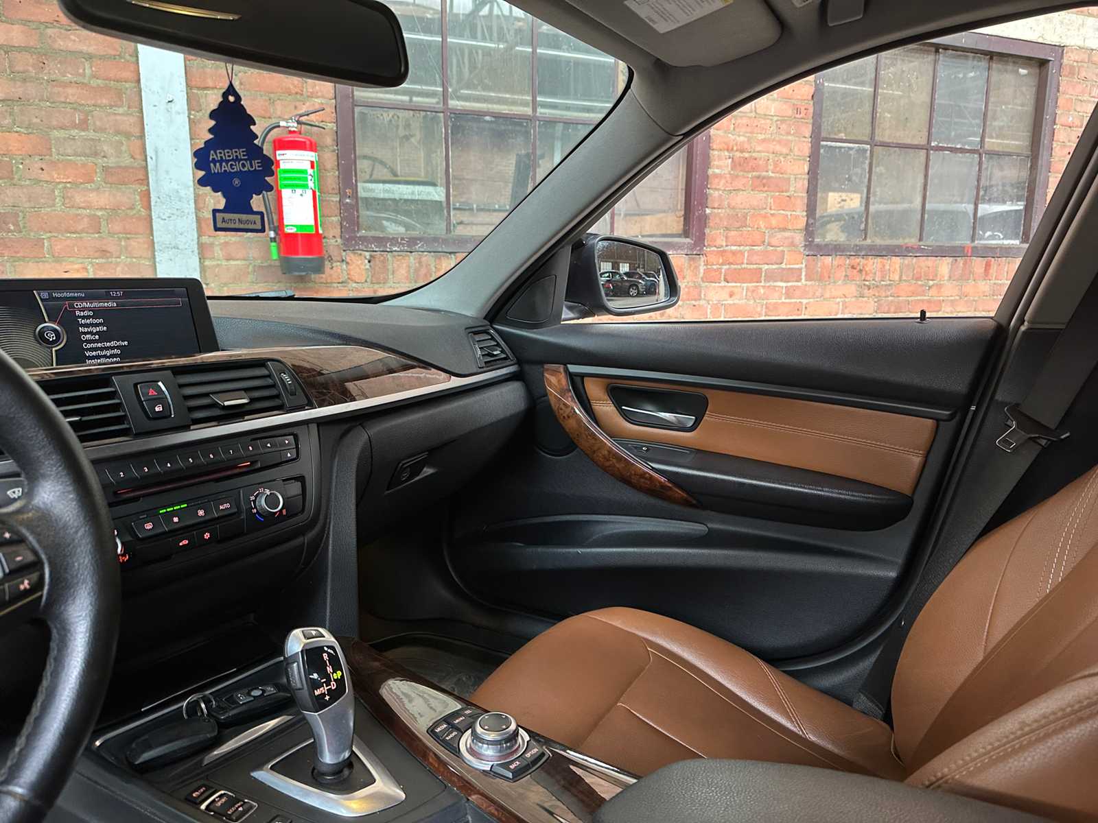 BMW 320i High Executive 184pk 2012 3-serie, 75-XGB-4