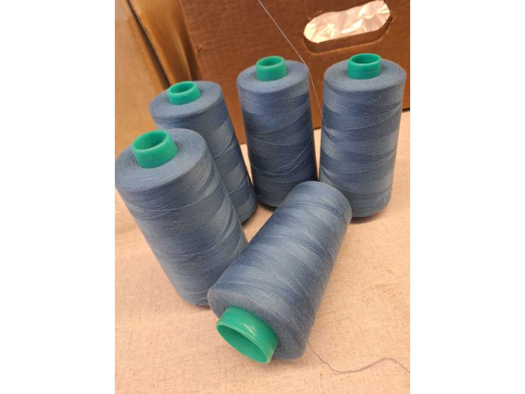 5 stuks polyester garens 5.000m per klos 70/2 jeans blauw
