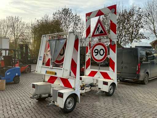 2011 WAGENAAR WA1800 Straßenschilderung (2x)