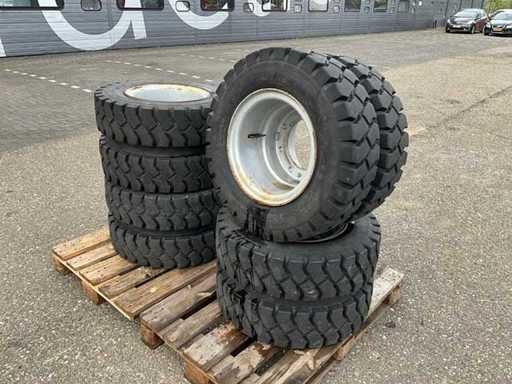 Ensemble d’excavatrice à roues Wacker Neuson EW65