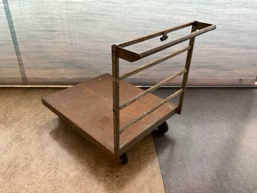 Chariot à plate-forme