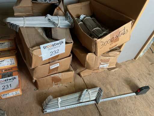 3000 de cârlige cu cavitate