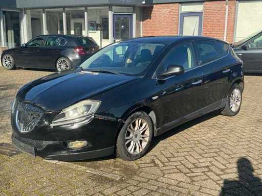 2008 Lancia Delta Passenger car damaged car 