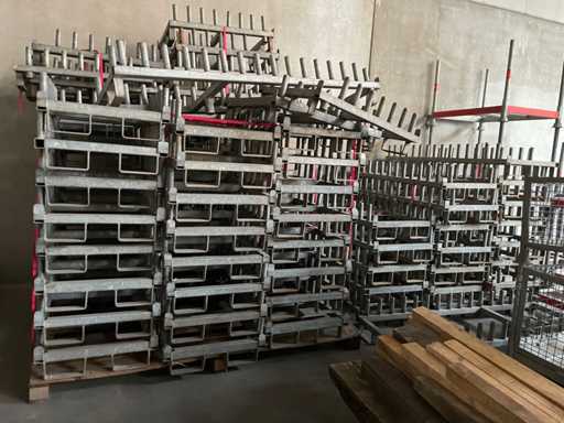 Lot de Rack en acier pour cadres d’échafaudage