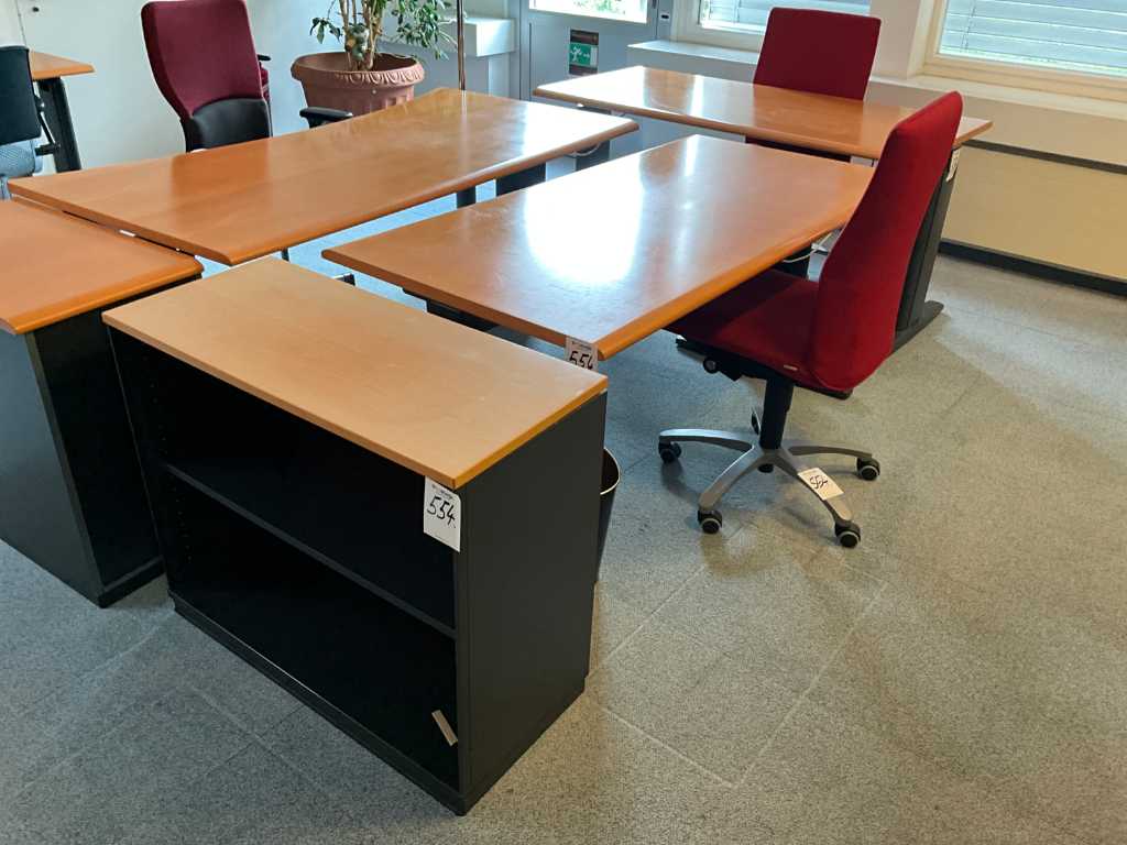 Desks and office chairs (2x)