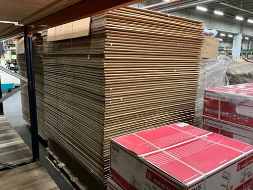 Lotul cutie de carton 900x900x1400 mm (80x)