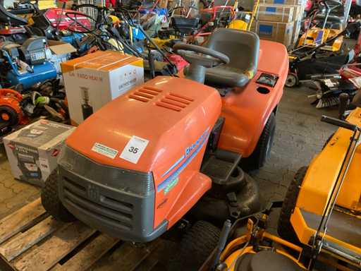 Ma?in? de tuns iarba Husqvarna CTH 160