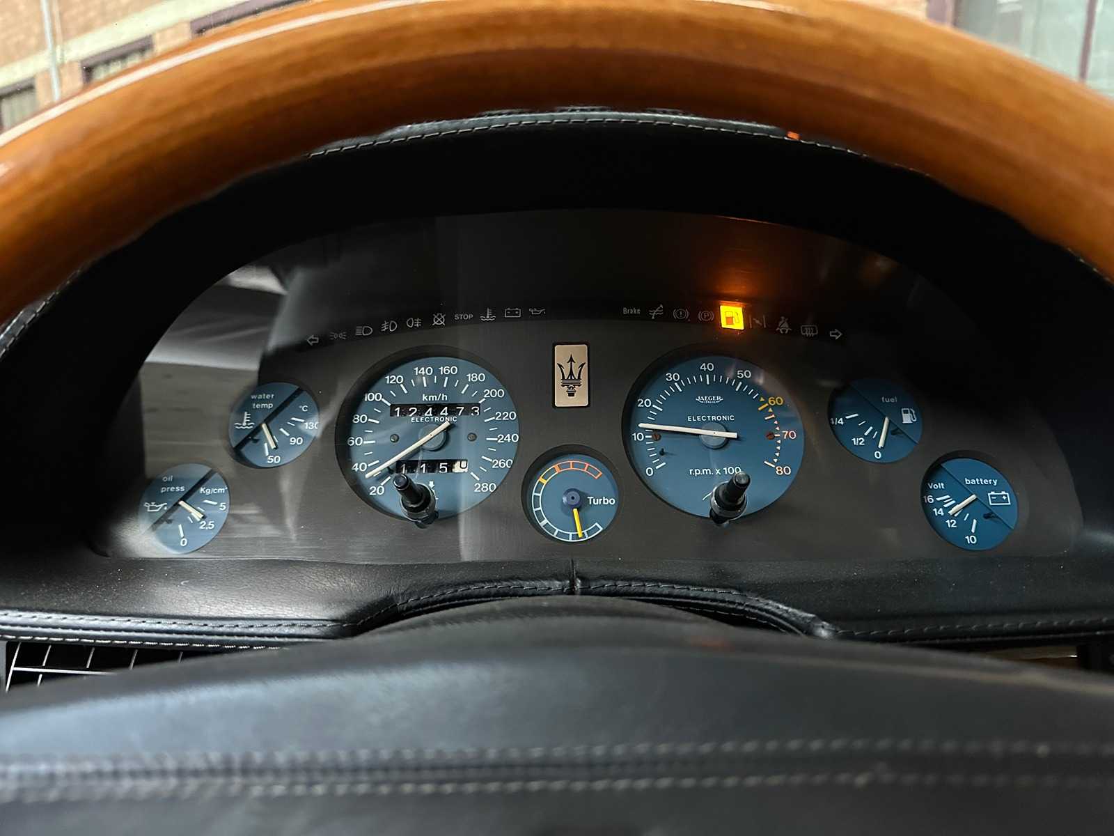 Maserati 424 245pk 1990, SJ-ZH-13