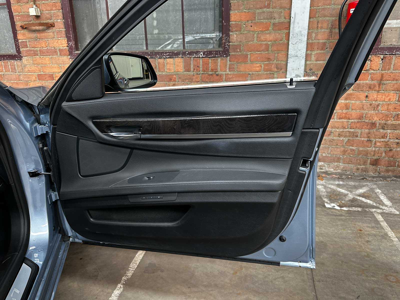 BMW ActiveHybrid7 F04 4.4 V8 465pk 2010 Youngtimer (70.000 km)