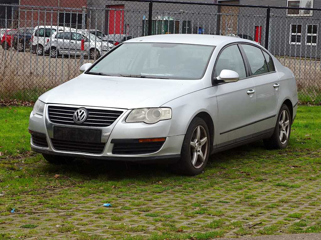 Volkswagen Passat 1.6 FSI (projektbasiert)