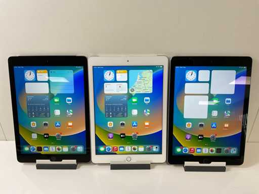 Apple iPad 5a Generazione - WiFi + Cellulare - 32 GB - Grigio Siderale / Argento (3x)