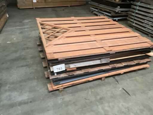 Partij diverse tuinschermen 