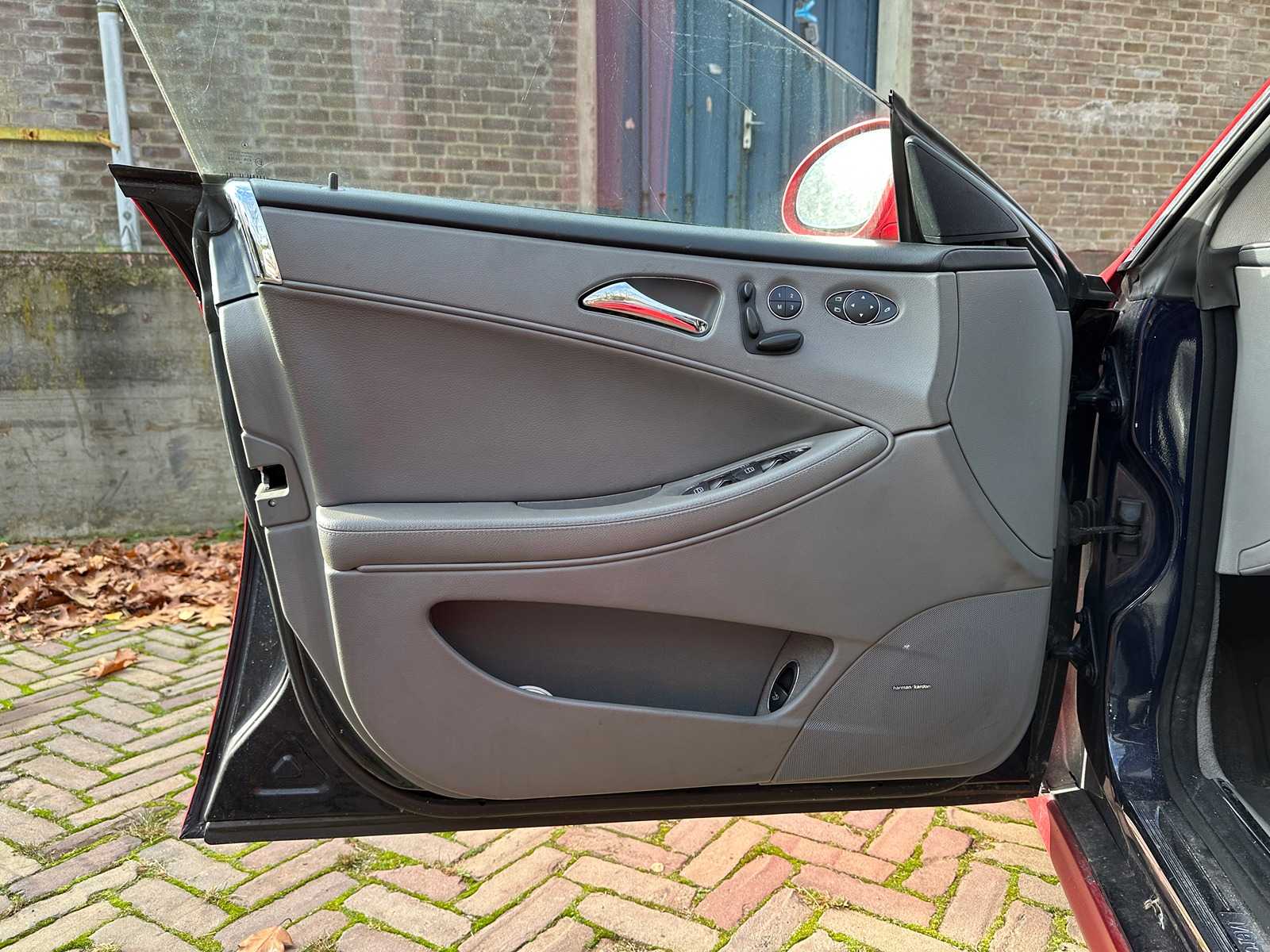 Mercedes-Benz CLS350 CGI 3.5 V6 293pk 2006 CLS-klasse, L-372-NV Youngtimer