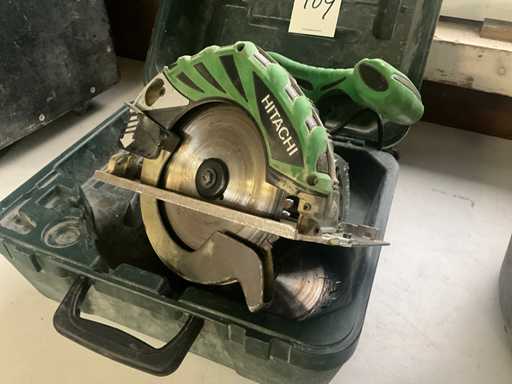 Hitachi C 7U2 Circular Saw Machine