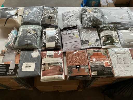 Mix kavel diverse Beddengoed