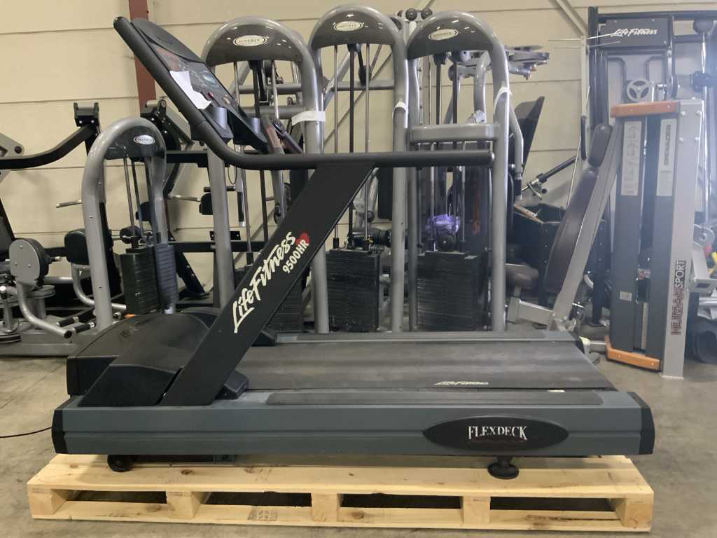 Life Fitness 95T Silverline Treadmill