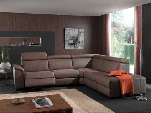 3-seater electric saloon