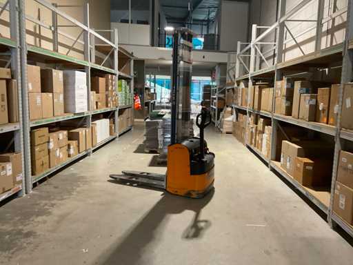 2004 Still EGV14 Empileur