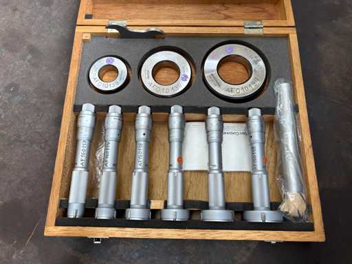   Post three-point internal micrometer