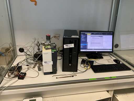 AGILENT 490 Micro GC Gas Chromatography System