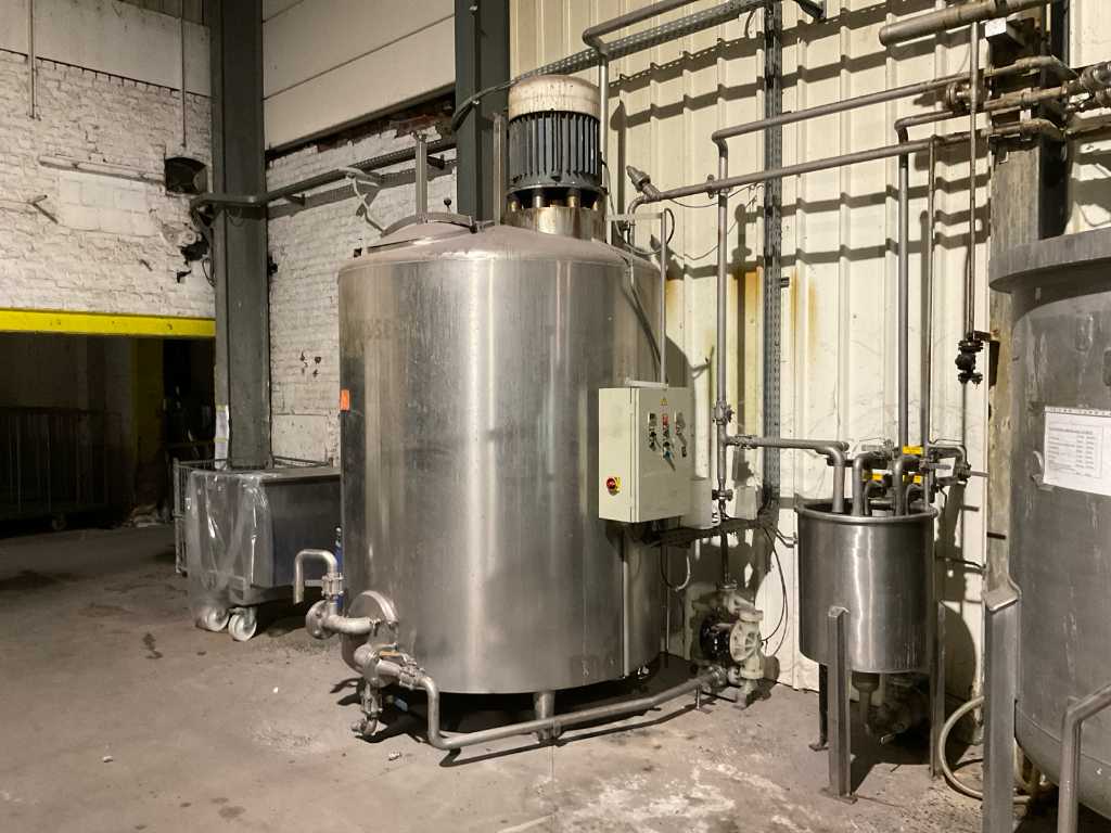 Réservoir d’eau Diessel en acier inoxydable avec mélangeur