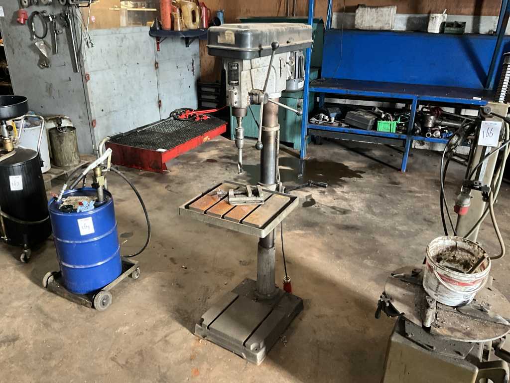 Syrette CO 32 Drill Press