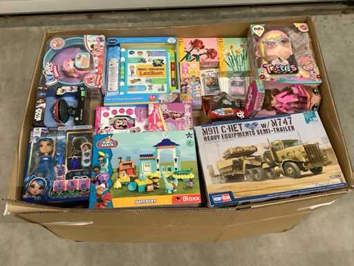 Toys - including Lego, DYSNEY Junior and Pokemon