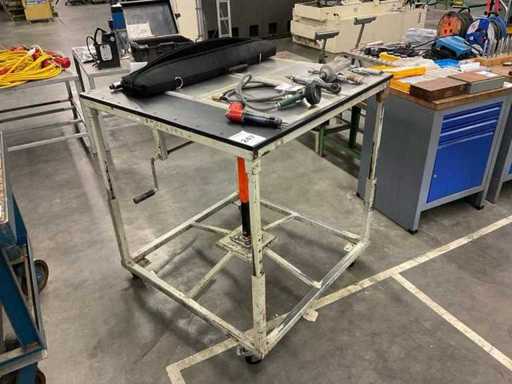 Tables de travail mobiles, réglables en hauteur (3x)