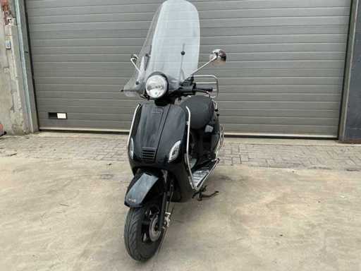 Momo TY50QT-K Scooter