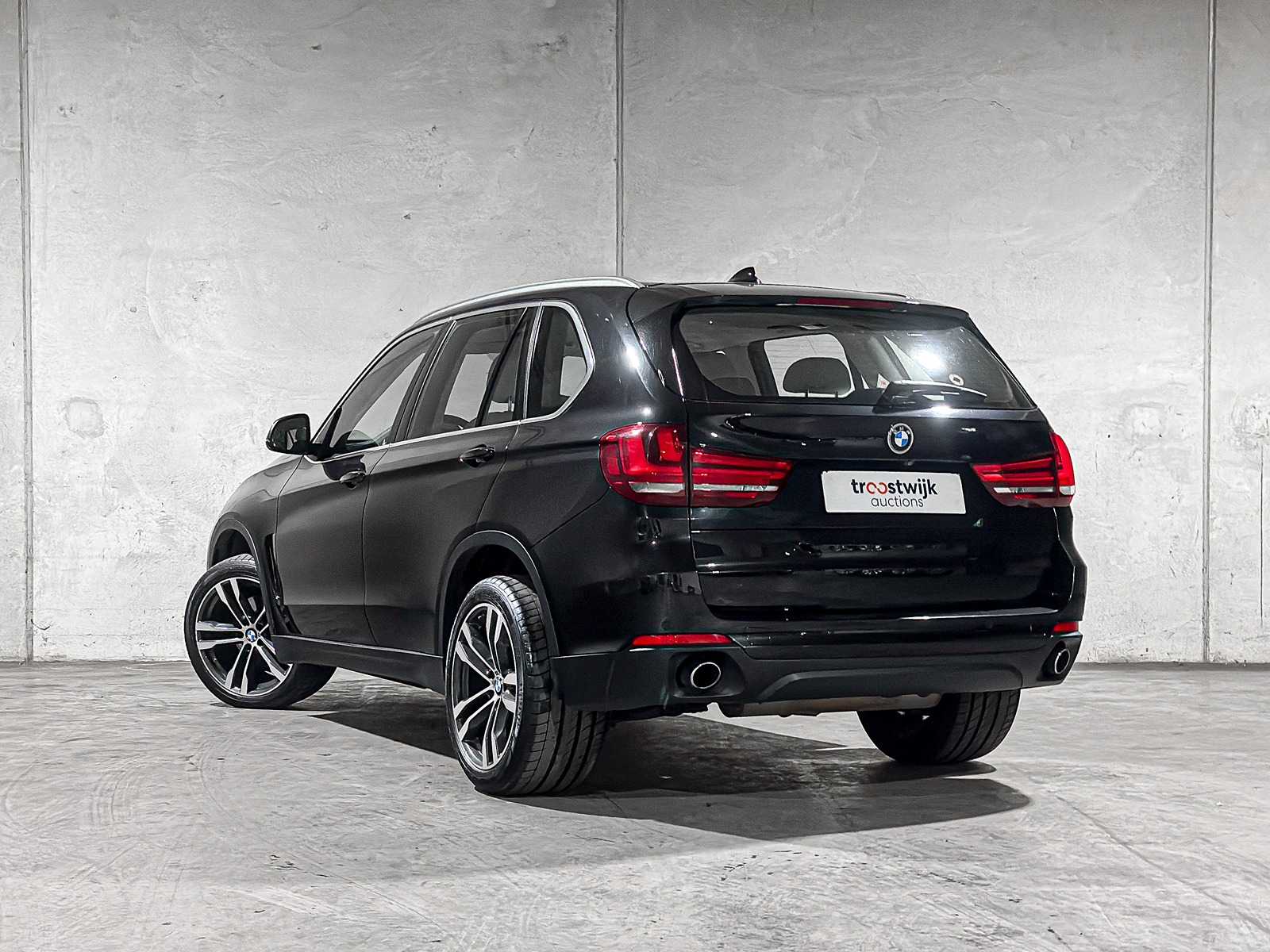 BMW X5 sDrive25d High Executive F15 231pk 2016, K-933-PP