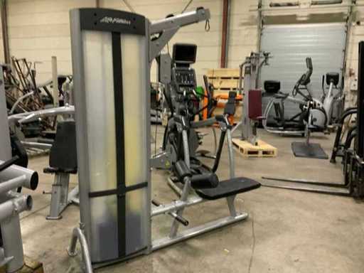 Life Fitness Optima latpull down Multi-gym