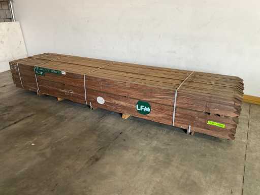 Azobé Hartholz Gartenpfosten spitz 400x7x7 cm (120x)