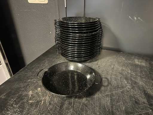 Poêles à paella émaillées (18x)