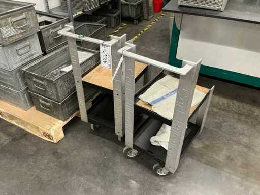 Sonstige Hilfsmittel für den internen Transport (2x)