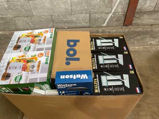 Stoc excesiv de paleți